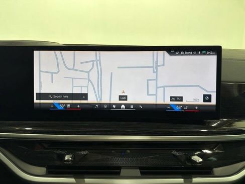 Used 2025 BMW X5 xDrive40i w/ M Sport Package AWD/4WD image 33