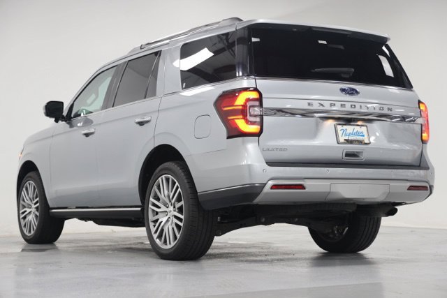 Used 2023 Ford Expedition Limited AWD/4WD image 11