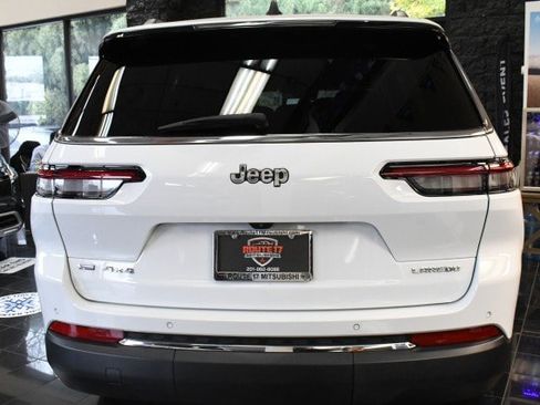 Used 2023 Jeep Grand Cherokee L Laredo AWD/4WD image 9