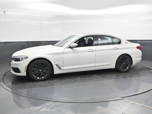 Used 2019 BMW 530e xDrive w/ Convenience Package AWD/4WD image 8