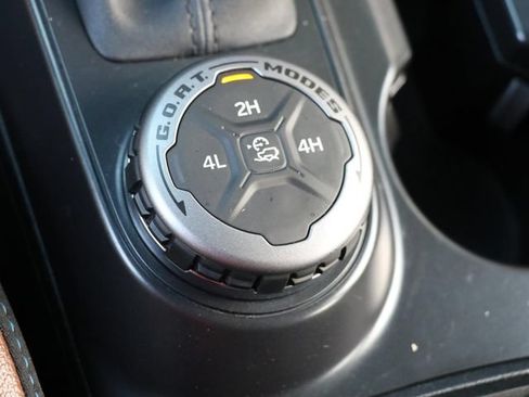 Used 2024 Ford Bronco Outer Banks AWD/4WD image 30
