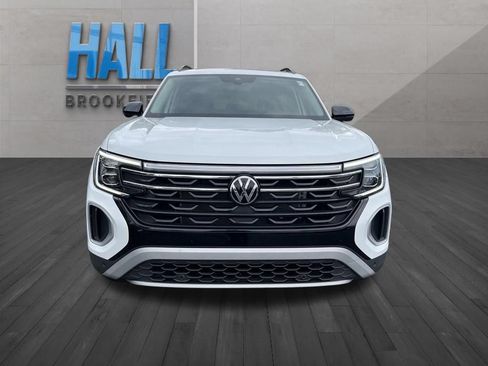 Certified 2024 Volkswagen Atlas Peak Edition SE AWD/4WD image 9