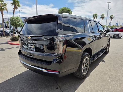 Certified 2025 Chevrolet Suburban LT w/ Comfort Package image 6