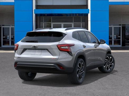 New 2026 Chevrolet Trax RS w/ Sunroof Package image 4