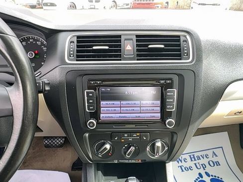 Used 2014 Volkswagen Jetta SE image 23
