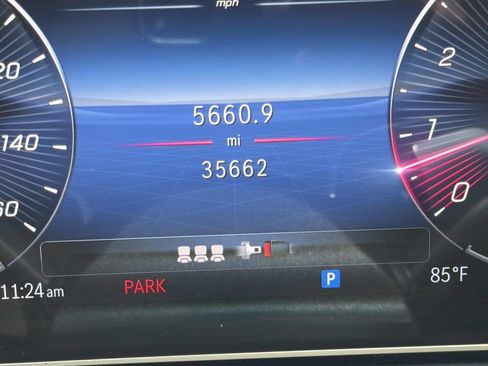 Used 2024 Mercedes-Benz GLE 350 4MATIC image 27