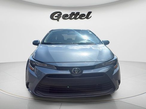 Used 2025 Toyota Corolla LE FWD image 2