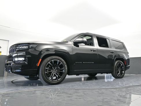 Used 2024 Jeep Grand Wagoneer Series III w/ Quick Order Packagew 28T image 78