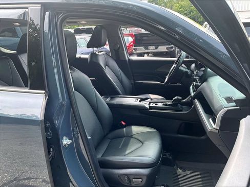 Used 2025 Toyota Grand Highlander AWD Hybrid image 11