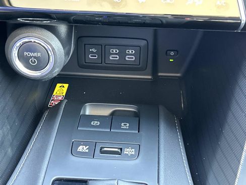 Used 2023 Toyota Venza Nightshade AWD/4WD image 35