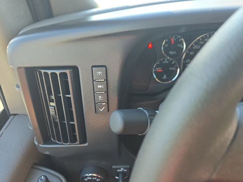 New 2025 Chevrolet Express 3500 w/ Driver Convenience Package image 18