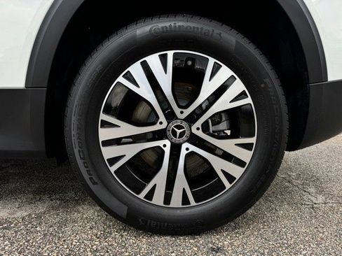 Certified 2025 Mercedes-Benz GLB 250 image 21