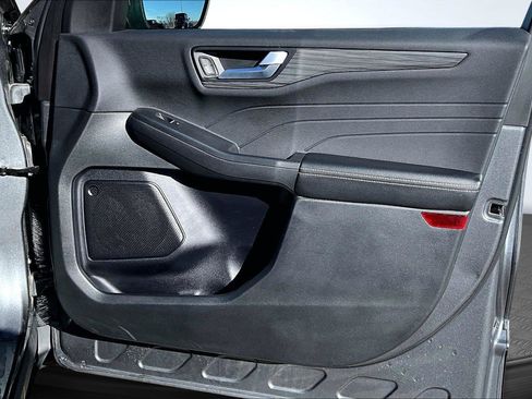 Used 2024 Ford Escape Platinum image 23