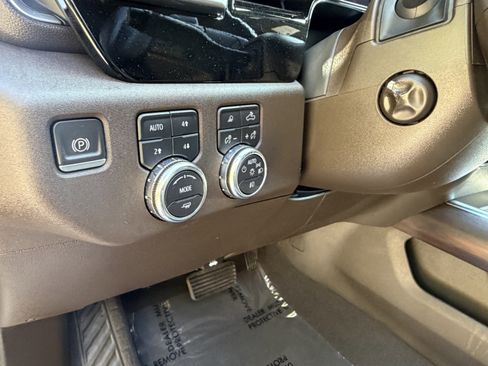 Used 2022 GMC Sierra 1500 SLT w/ SLT Premium Plus Package AWD/4WD image 14