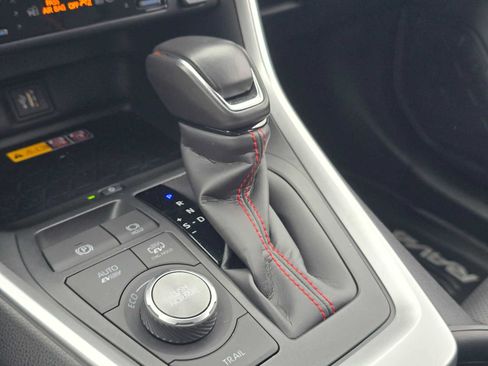 Certified 2025 Toyota RAV4 XSE AWD/4WD image 25