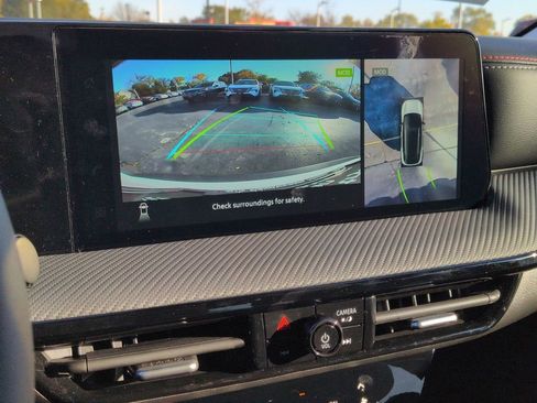 New 2026 Nissan Kicks SR AWD/4WD image 13