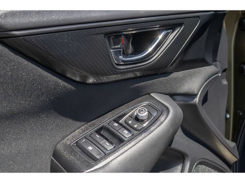 Used 2025 Subaru Outback Premium AWD/4WD image 19