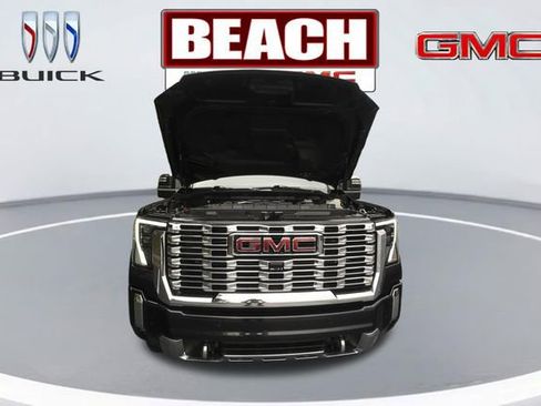 Used 2024 GMC Sierra 2500 Denali w/ Denali Reserve Package AWD/4WD image 9