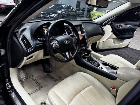 Used 2017 INFINITI Q50 Signature Edition w/ Cargo Package (L95) image 35
