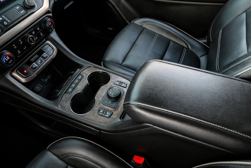Used 2023 GMC Acadia Denali FWD image 23