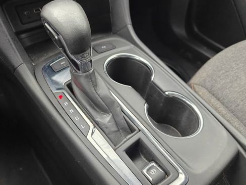 Used 2022 Chevrolet Equinox LT AWD/4WD image 18
