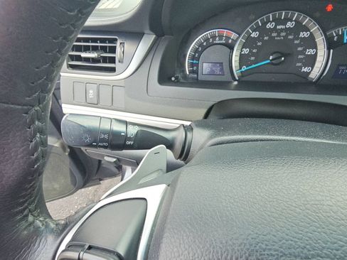 Used 2014 Toyota Camry SE FWD image 14