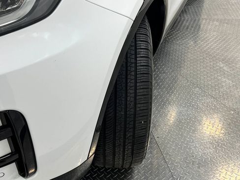 Used 2020 Land Rover Discovery Landmark image 42