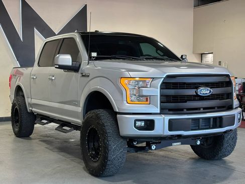 Used 2016 Ford F150 Lariat w/ Equipment Group 502A Luxury AWD/4WD image 2