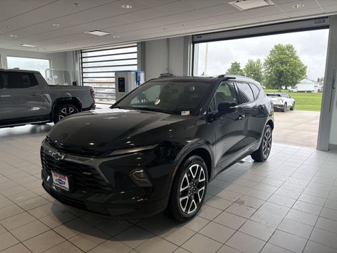 Used 2025 Chevrolet Blazer RS w/ Driver Confidence II Package AWD/4WD image 6