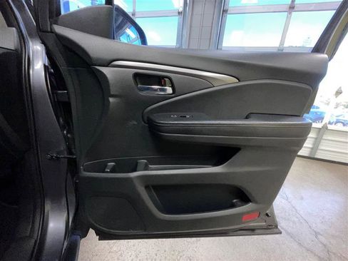 Used 2017 Honda Ridgeline RTL-T image 25