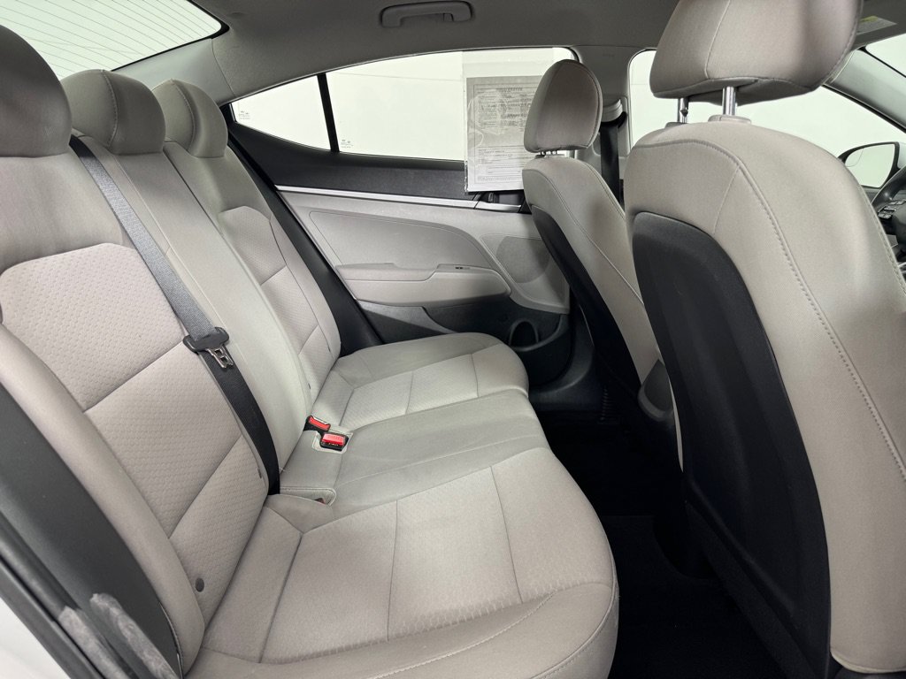Used 2019 Hyundai Elantra SE FWD image 22