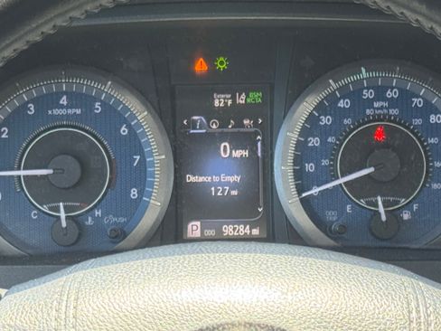 Used 2018 Toyota Sienna XLE w/ XLE Navigation Package FWD image 14
