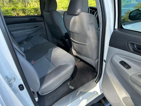 Used 2012 Toyota Tacoma PreRunner w/ TRD Sport Pkg image 18