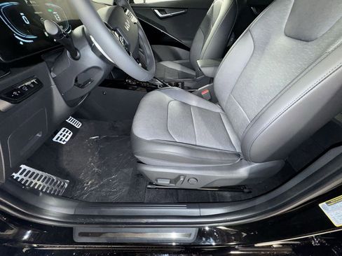 Certified 2025 Kia Niro SX Touring image 15