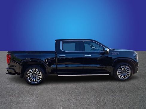 Used 2025 GMC Sierra 1500 Denali Ultimate AWD/4WD image 3