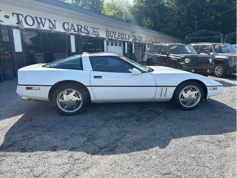 Used 1989 Chevrolet Corvette Coupe image 5