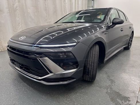 Used 2025 Hyundai Sonata SEL FWD image 5