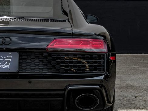 Used 2021 Audi R8 V10 RWD image 38