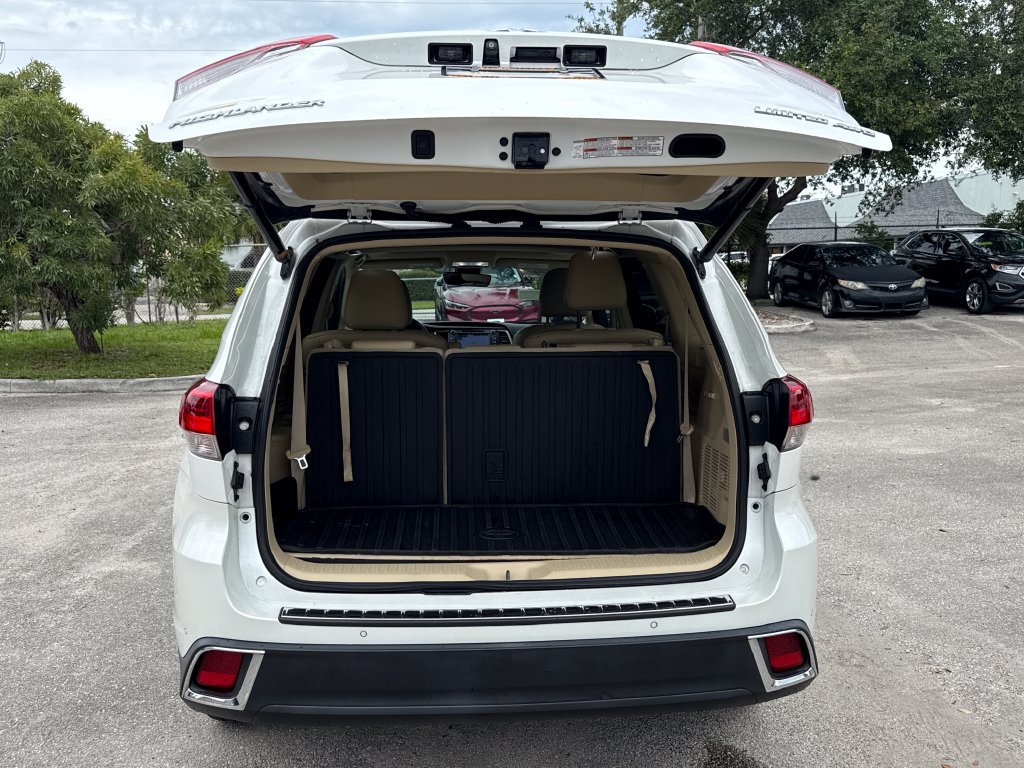 Used 2019 Toyota Highlander Limited AWD/4WD image 31