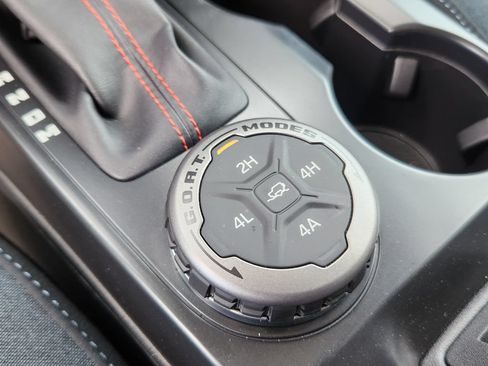 Used 2025 Ford Bronco Heritage Edition AWD/4WD image 26