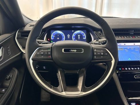 New 2026 Jeep Grand Cherokee L Limited AWD/4WD image 9