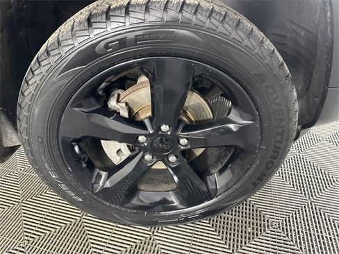 Certified 2023 Jeep Grand Cherokee Altitude image 11