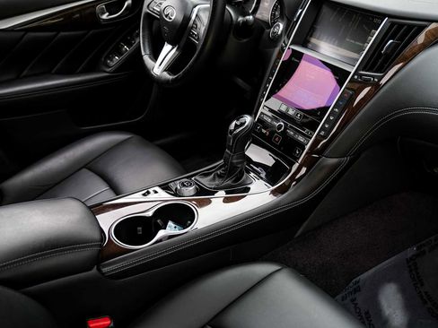 Used 2018 INFINITI Q50 Luxe w/ Essential Package (3.0T Luxe) image 23