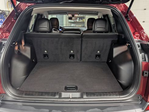 Used 2020 Jeep Cherokee Trailhawk w/ Cold Weather Group image 27