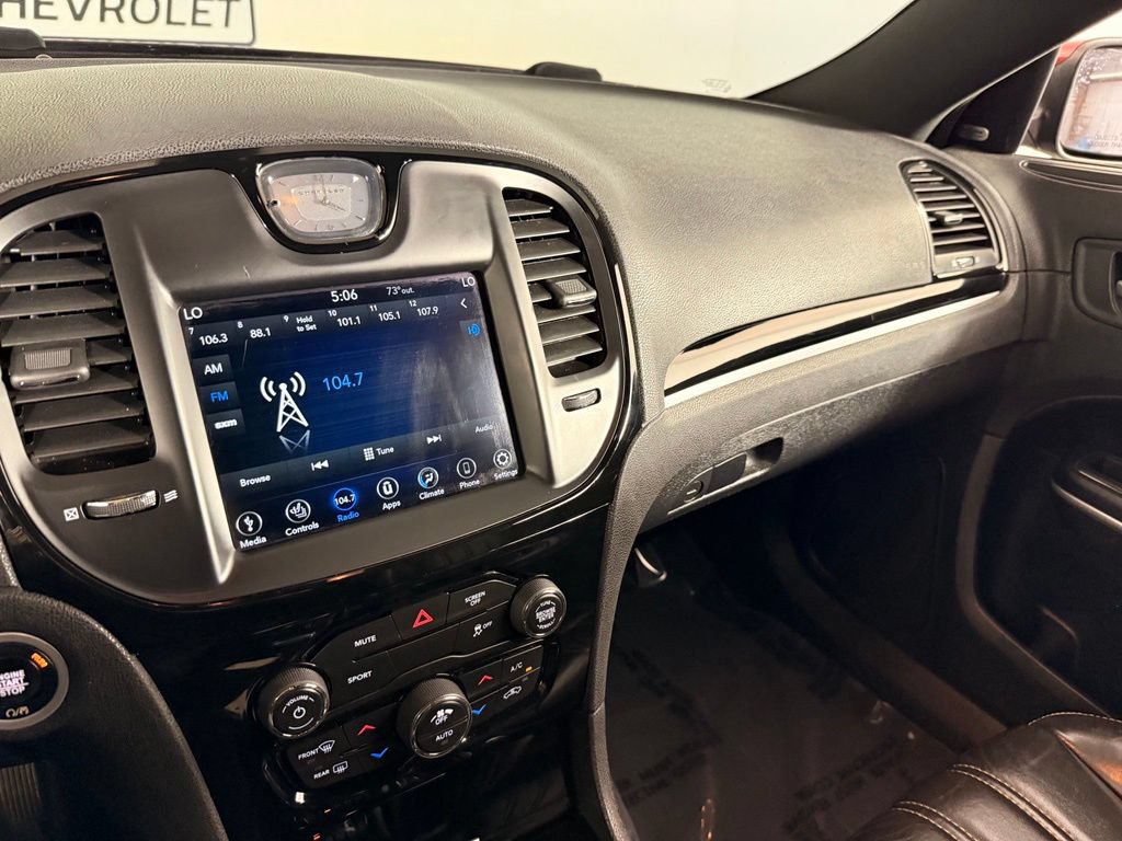 Used 2019 Chrysler 300 S AWD/4WD image 33