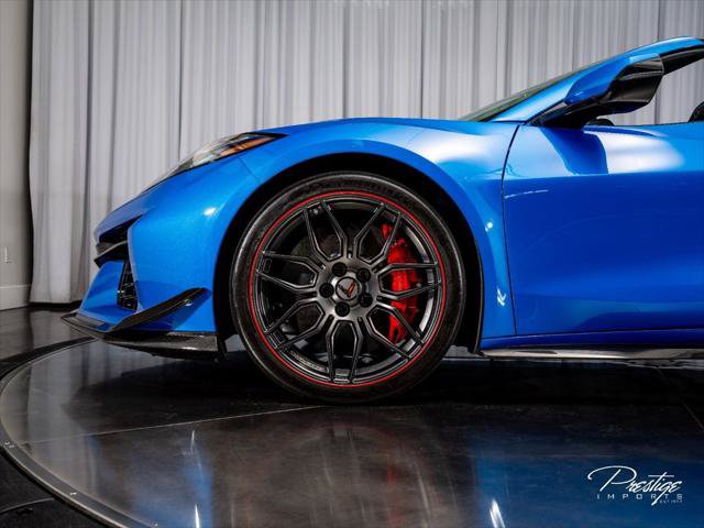 Used 2025 Chevrolet Corvette Z06 w/ Z07 Performance Package RWD image 13