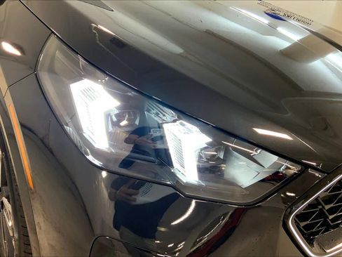 New 2026 BMW X2 xDrive28i w/ Technology Package AWD/4WD image 13