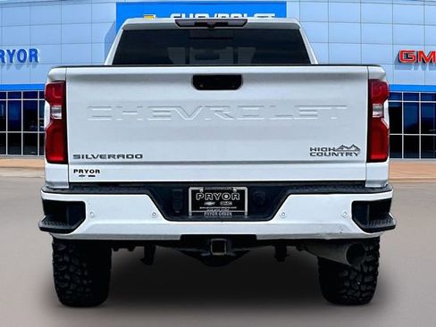 Used 2022 Chevrolet Silverado 2500 High Country AWD/4WD image 6