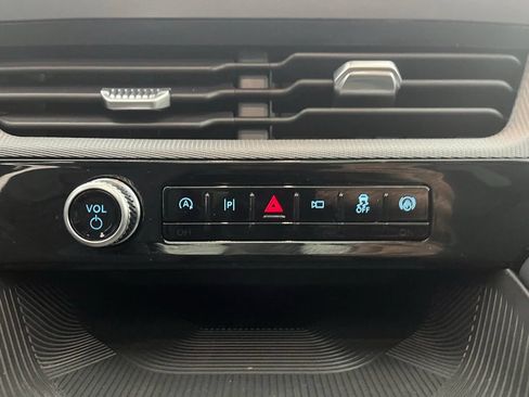 New 2026 Ford Explorer ST-Line w/ ST-Line Street Pack AWD/4WD image 8