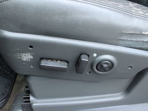 Used 2003 Chevrolet Avalanche 4x4 w/ Suspension Package, Off-Road image 13